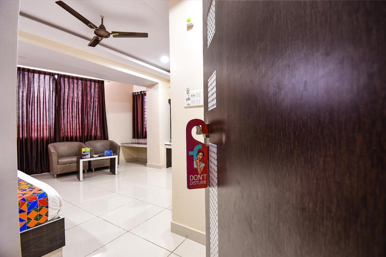 Fabhotel Rotano Suites - Yelahanka Bangalore Eksteriør bilde