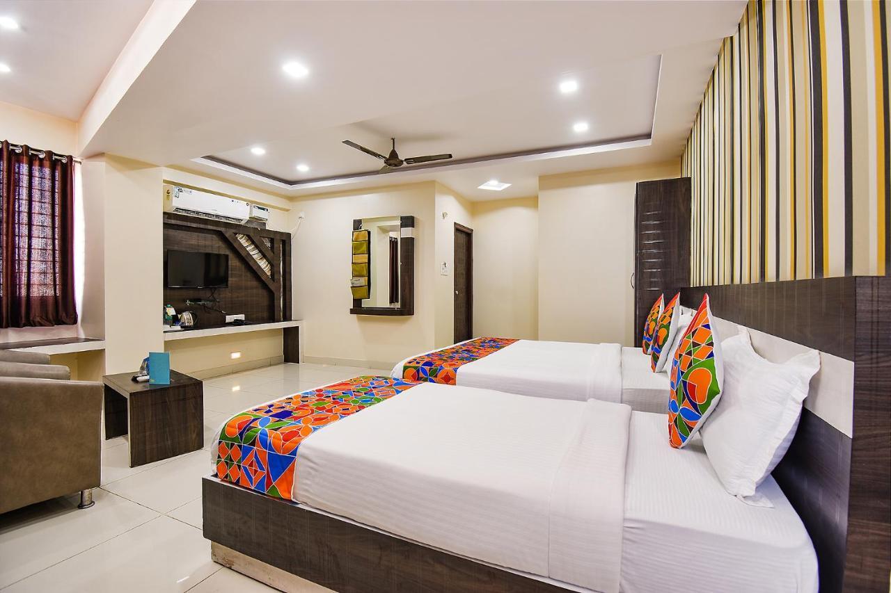 Fabhotel Rotano Suites - Yelahanka Bangalore Eksteriør bilde